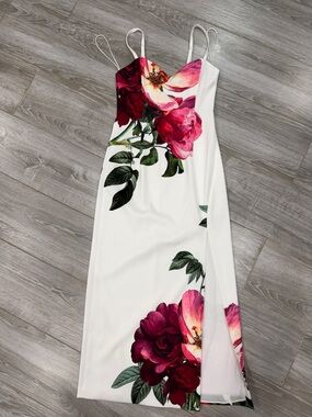 New Alice + Olivia White spaghetti strap floral Dress size 4